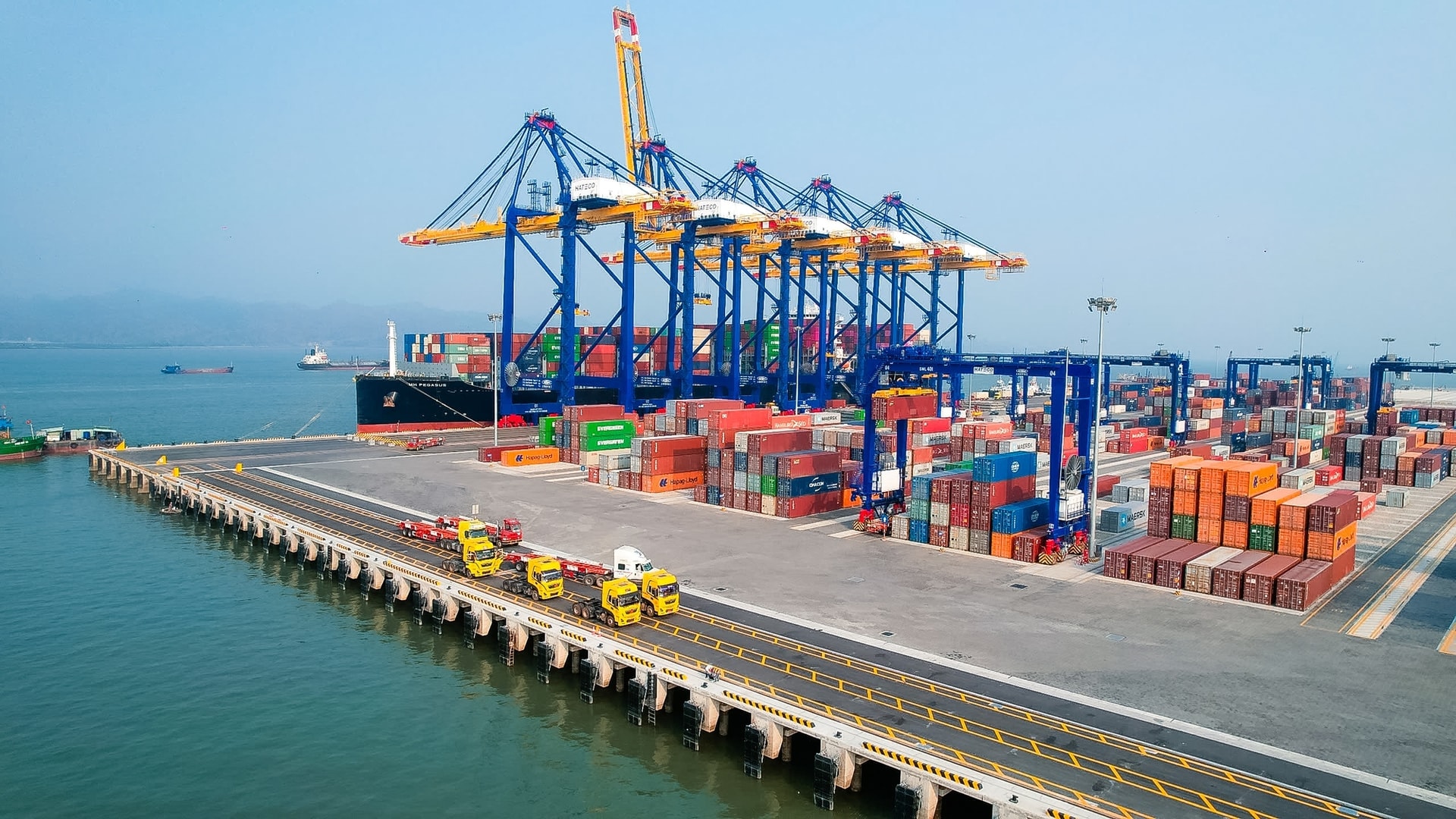 Từ 1/3/2026, Hải quan được chủ động dừng thông quan khi phát hiện nghi vấn hàng giả